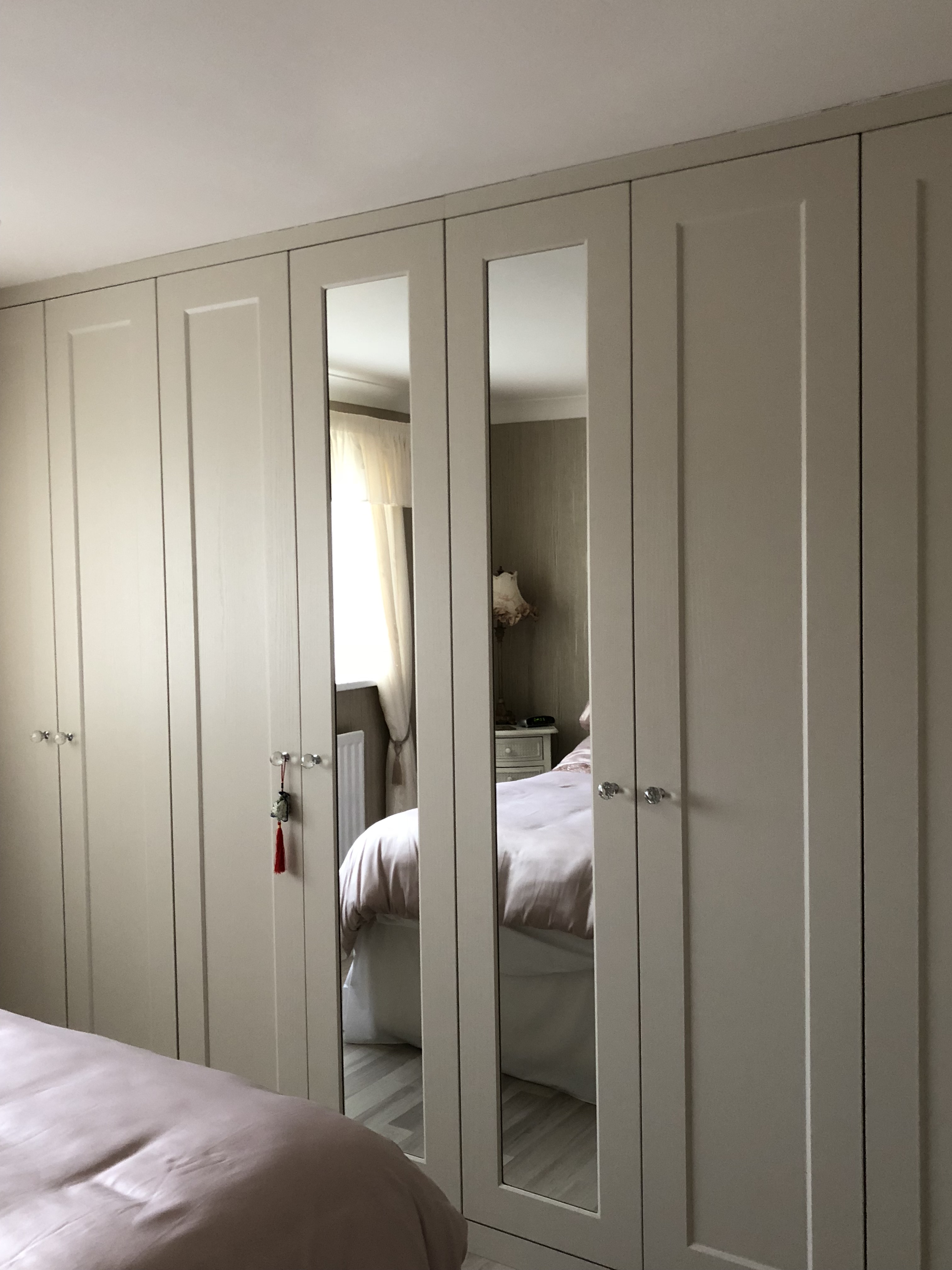 Rooms 2 Impress Custom Fitted Bedroom Wardrobes